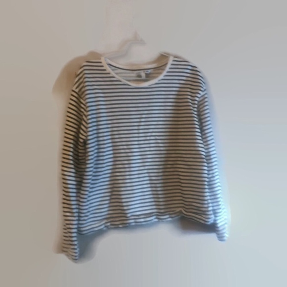 Elizabeth and James Women Black and White Striped Terry Sweatshirt Sz Med